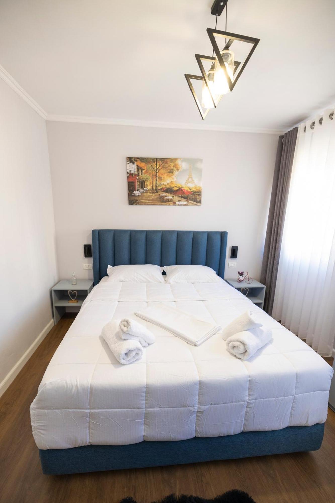 Tier Hotel Тирана Экстерьер фото