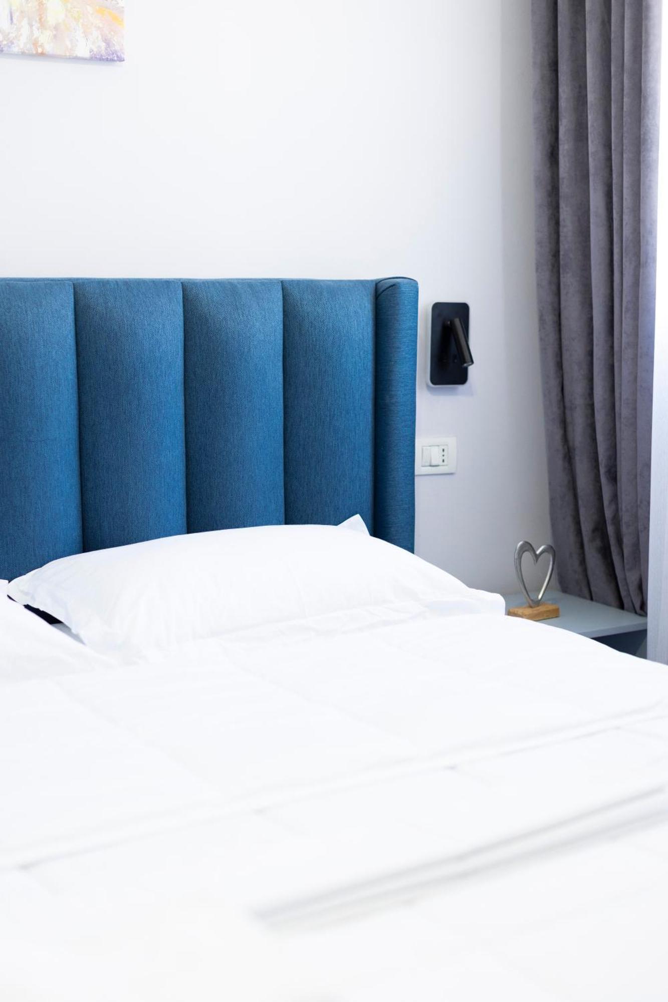 Tier Hotel Тирана Экстерьер фото